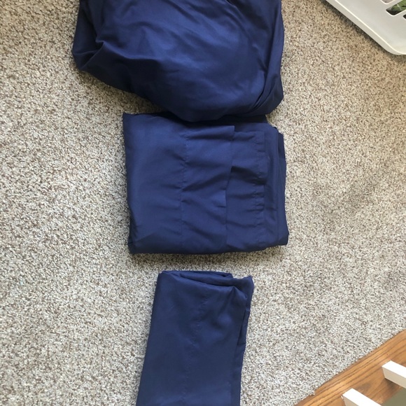 Twin/full navy sheet set - Picture 3 of 4